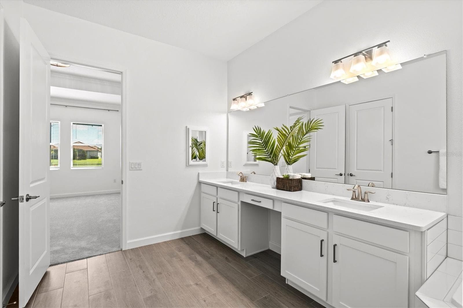 Single Family Residence at 17216 SCUBA CREST ST, WIMAUMA, photo 15 of 98