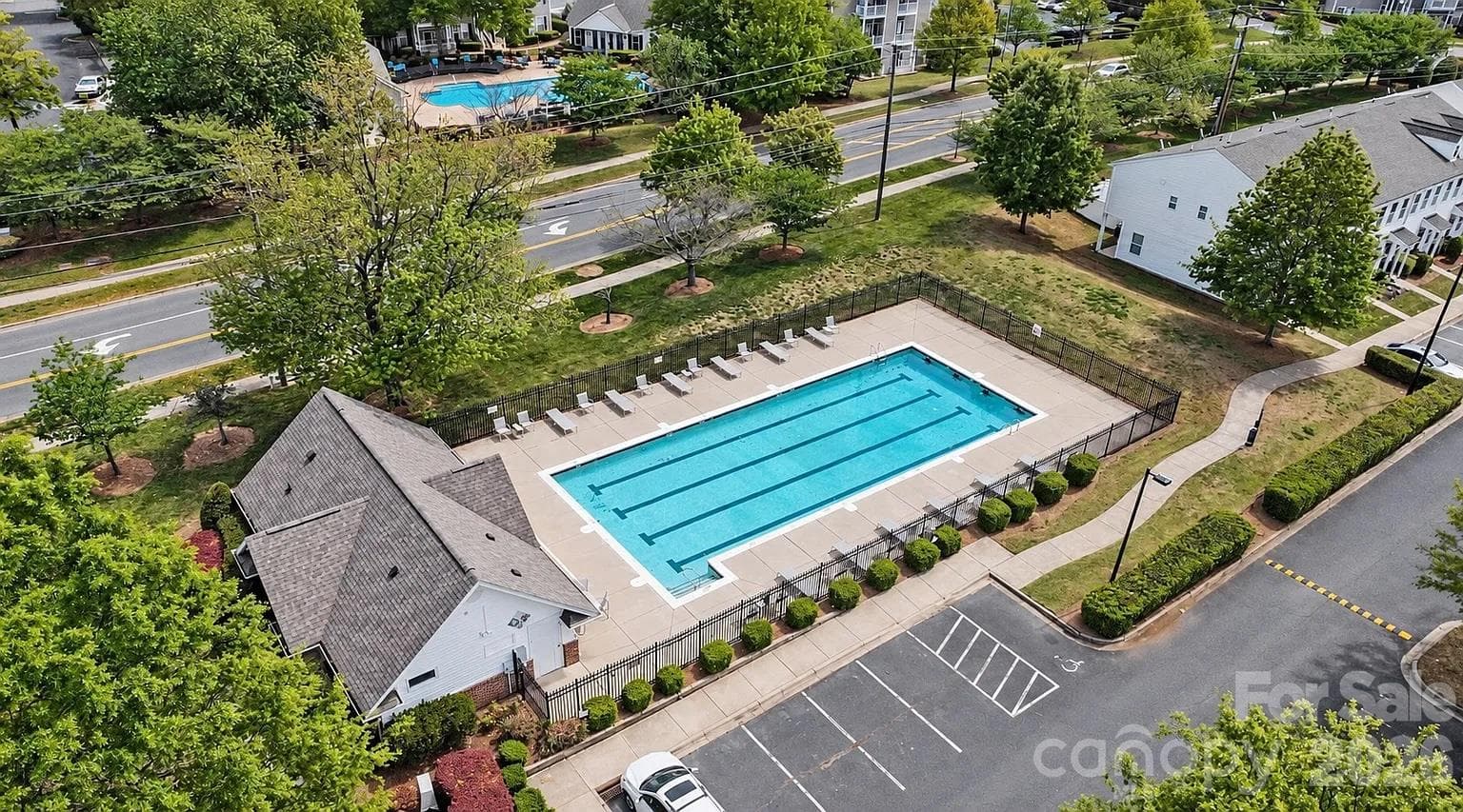 Townhouse at 13504 Calloway Glen Drive, Charlotte, photo 9 of 9