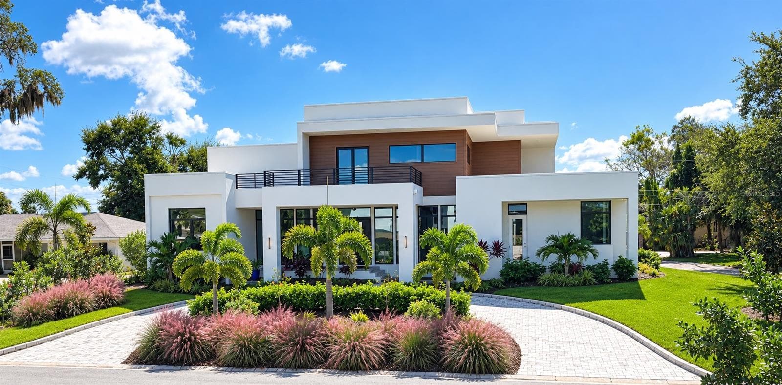 2110 Michele Drive, Sarasota, FL New Home LOCATION! - 2110 MICHELE DR, SARASOTA