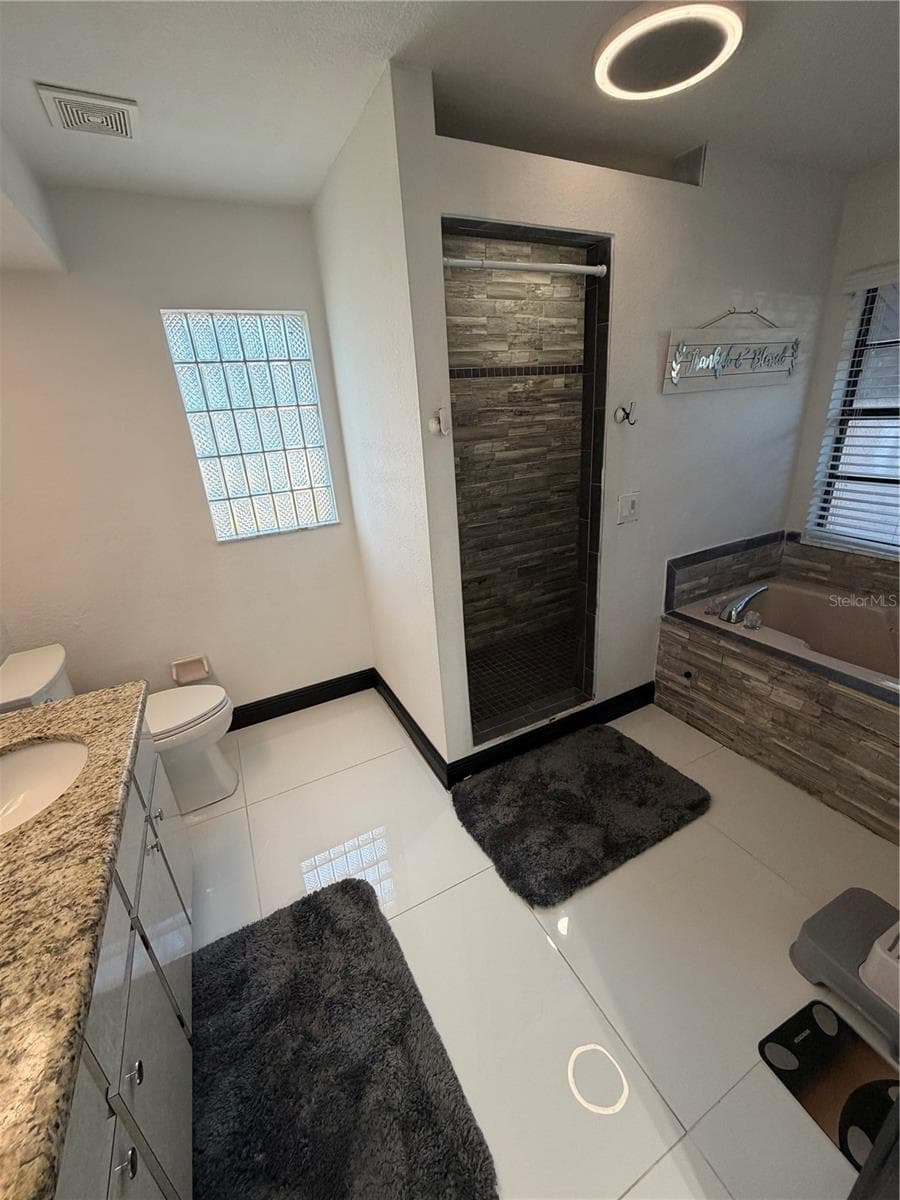 Single Family Residence at 8334 COLMA ST, SPRING HILL, photo 32 of 99