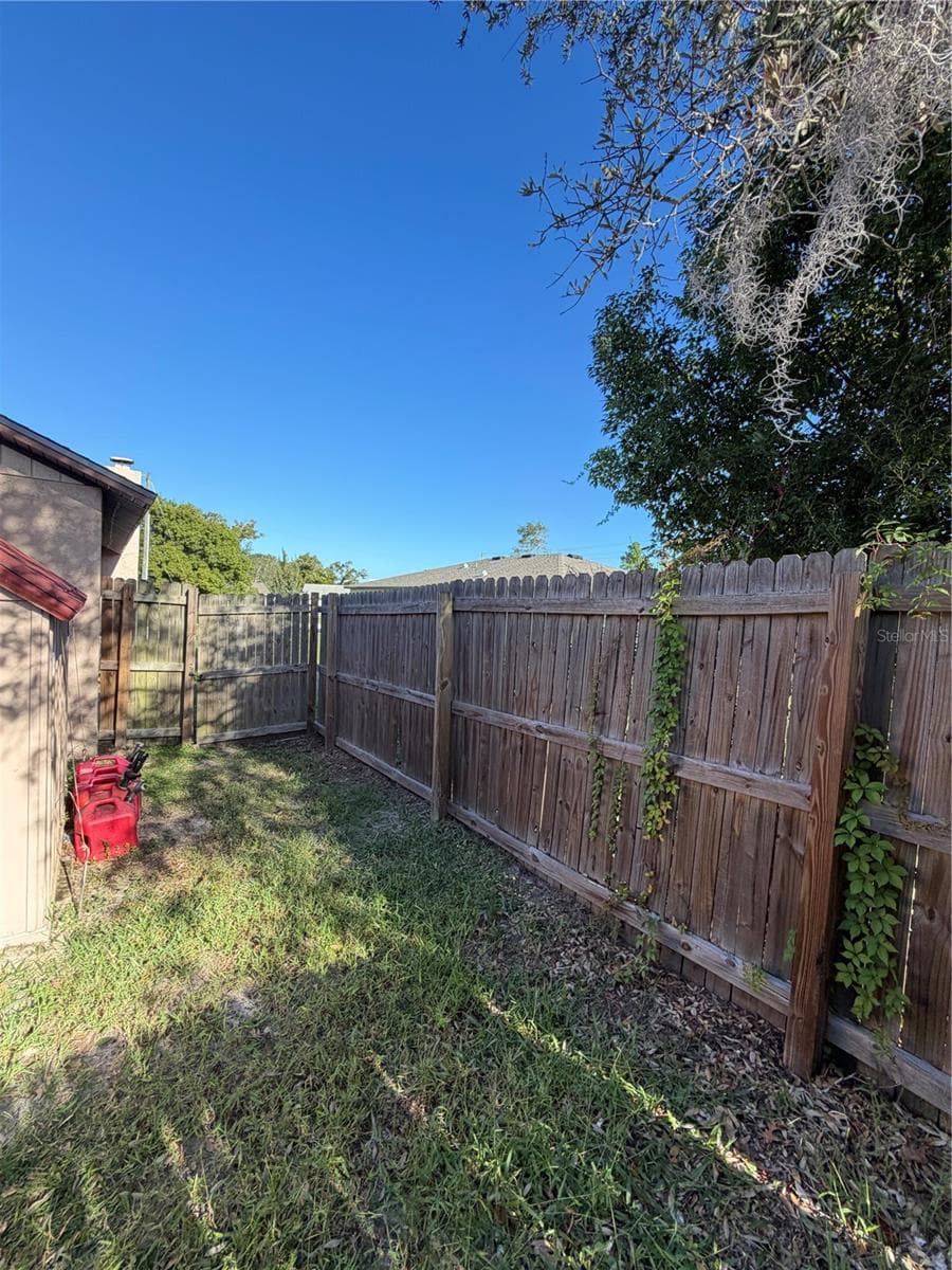 Single Family Residence at 8334 COLMA ST, SPRING HILL, photo 77 of 99