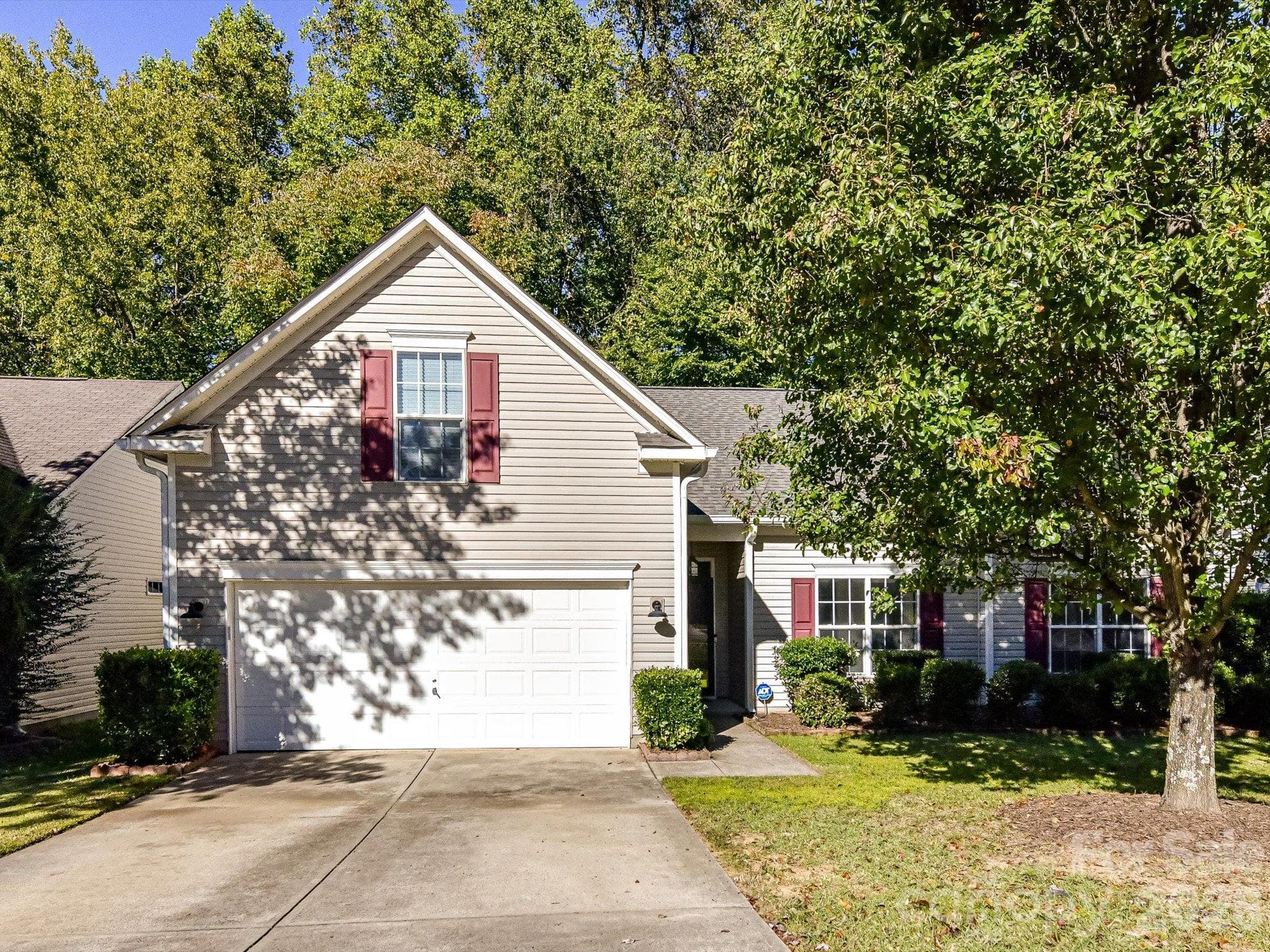 Single Family Residence at 6429 Sackett Way, Charlotte, photo 2 of 60