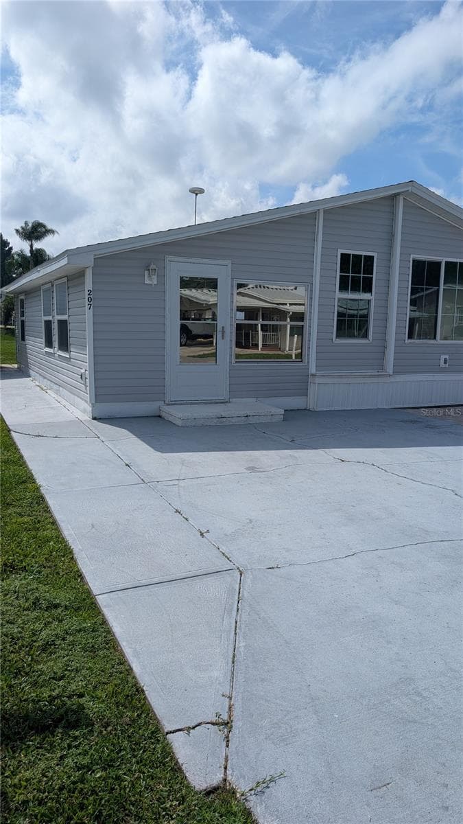 Manufactured Home at 207 CITRUS RIDGE DR, DAVENPORT, photo 2 of 53