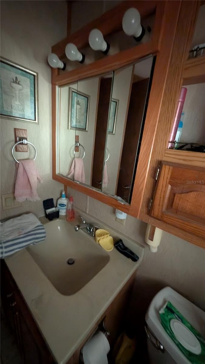 HALL BATHROOM - 207 CITRUS RIDGE DR, DAVENPORT