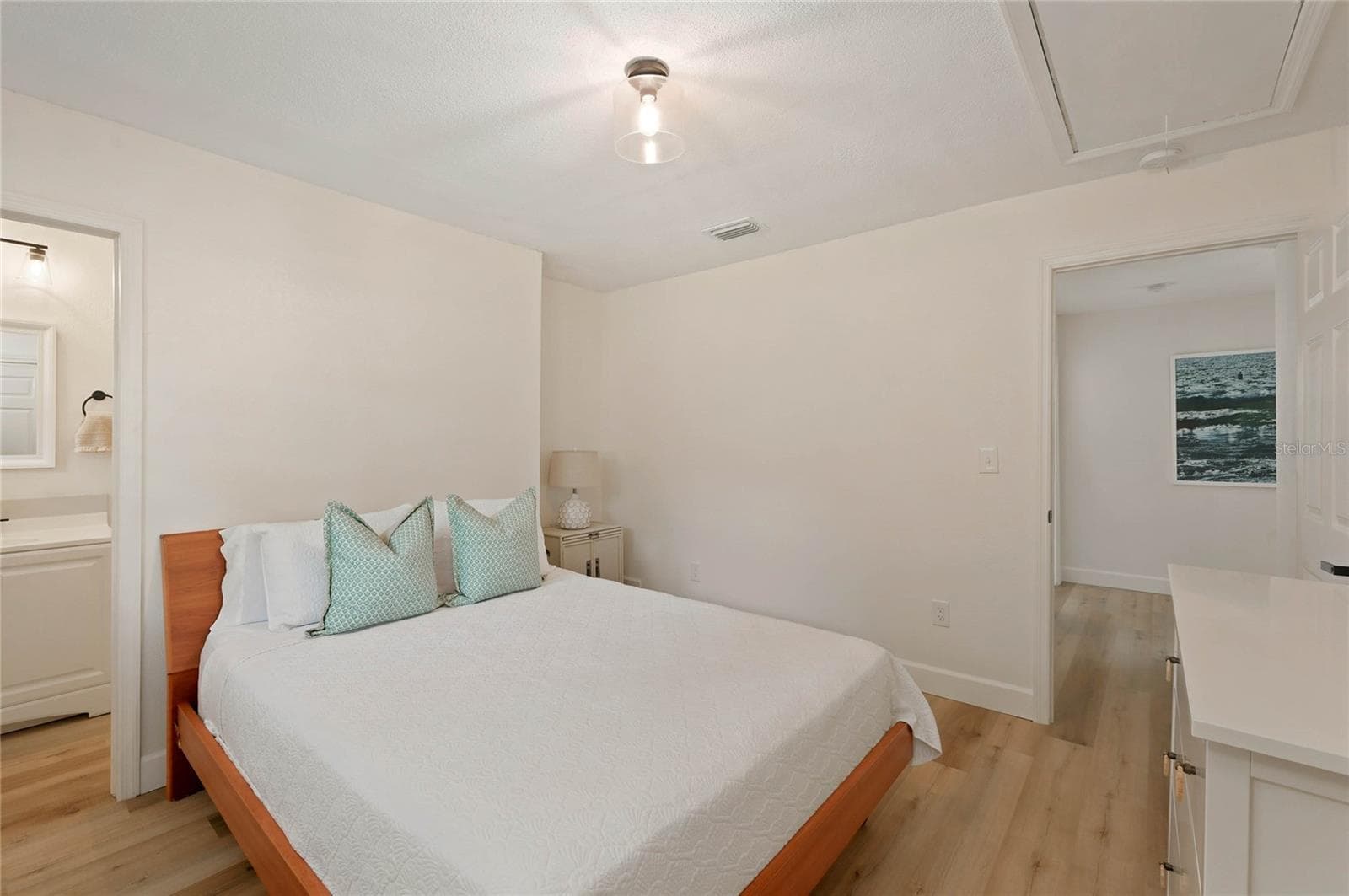primary suite - 556 OLIVER DR, NEW SMYRNA BEACH