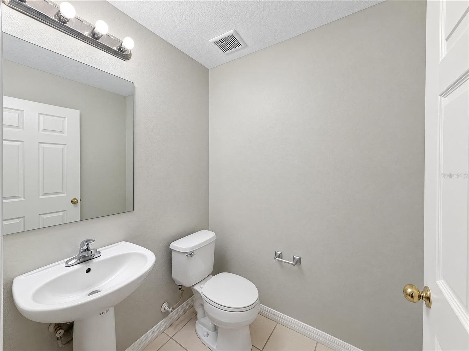 Single Family Residence at 2474 MALLOW OAK CT, APOPKA, photo 9 of 24