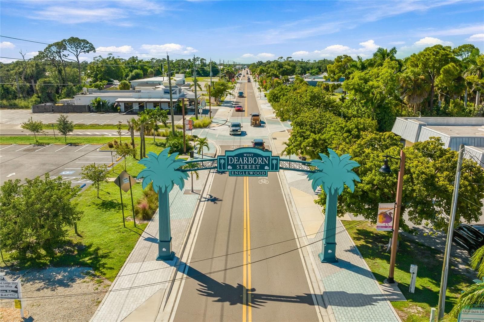downtown Englewood 1/4 mile away - 901 CHAPIN BLVD, ENGLEWOOD