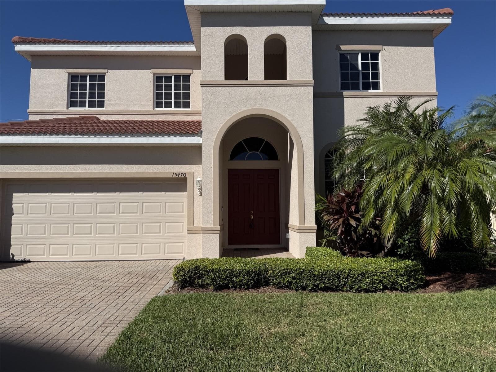 15470 LAGUNA HILLS DR