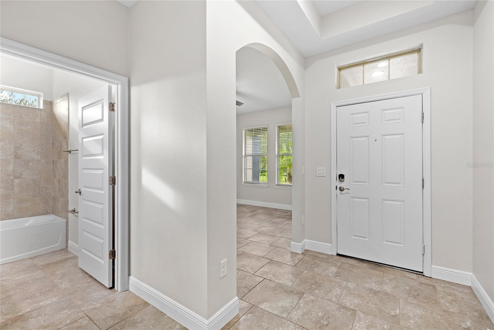 Single Family Residence at 10097 BEACH PORT DR, WINTER GARDEN, photo 4 of 35