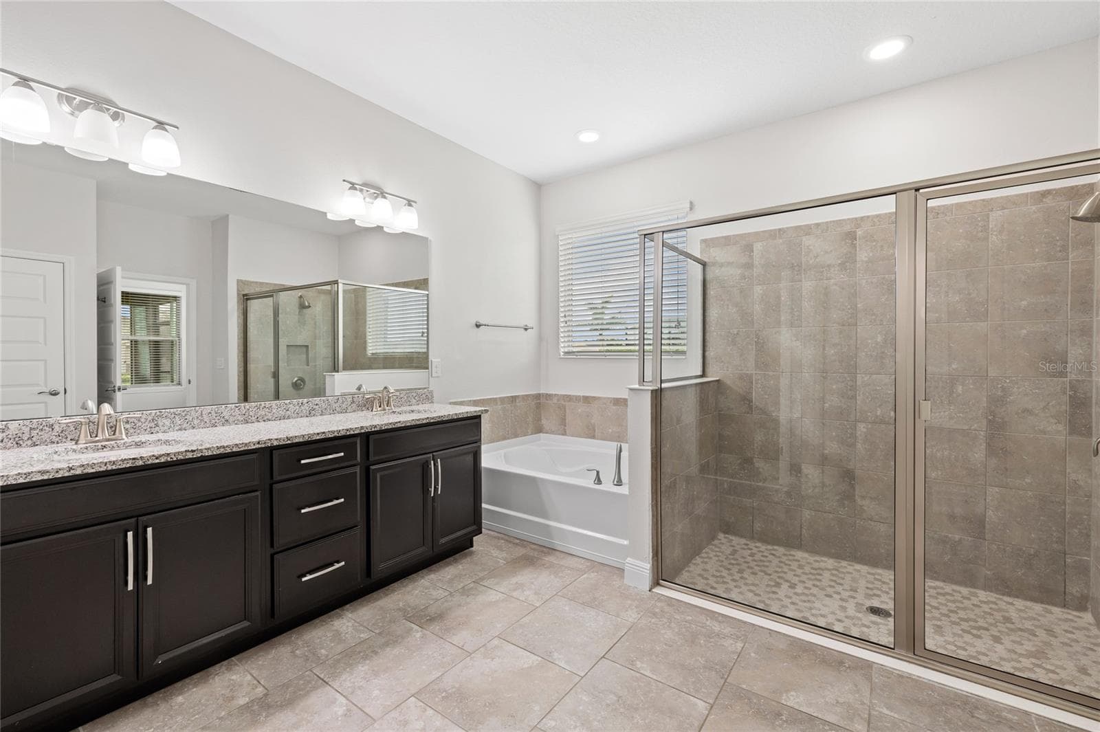 Single Family Residence at 10097 BEACH PORT DR, WINTER GARDEN, photo 15 of 35