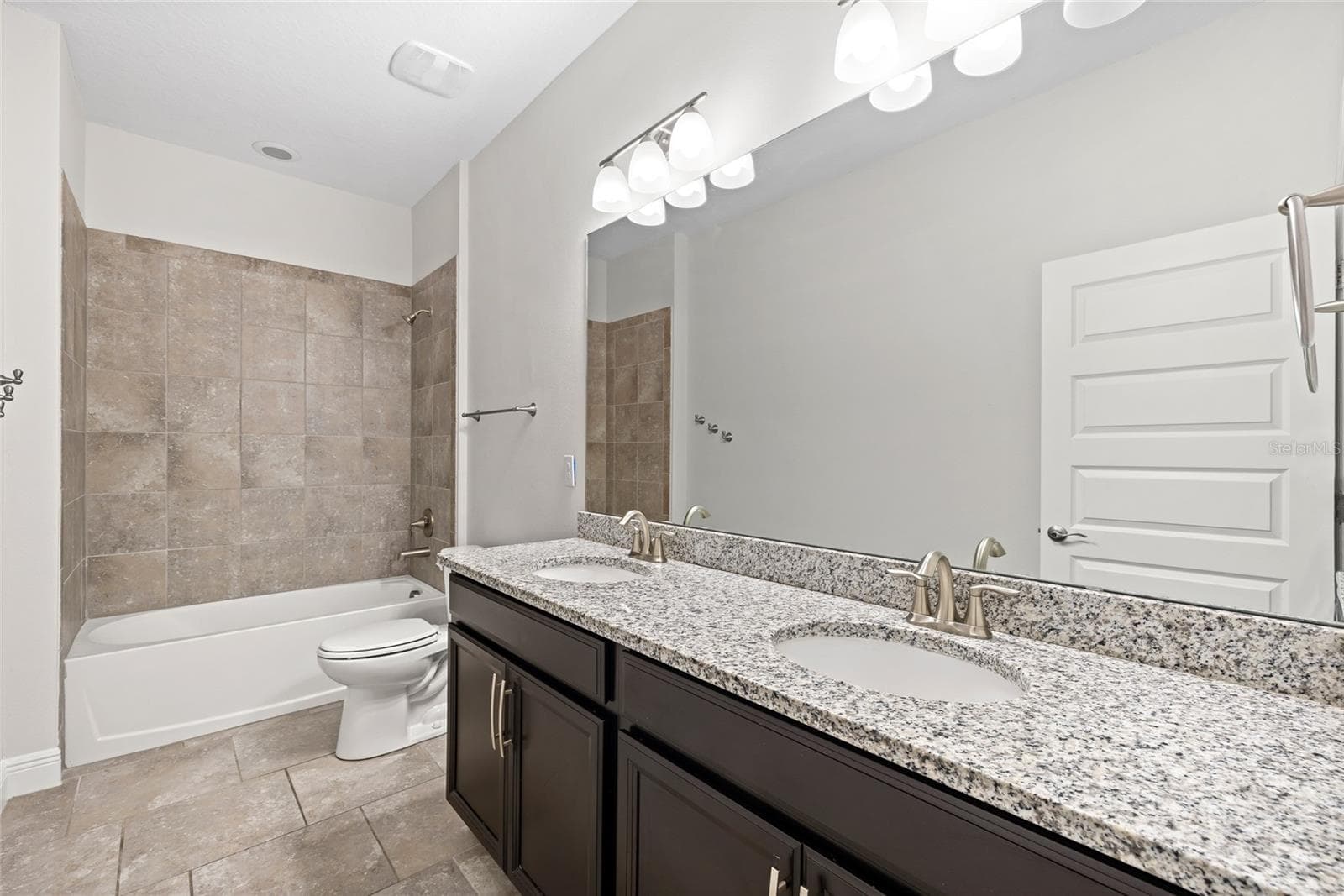 Single Family Residence at 10097 BEACH PORT DR, WINTER GARDEN, photo 20 of 35