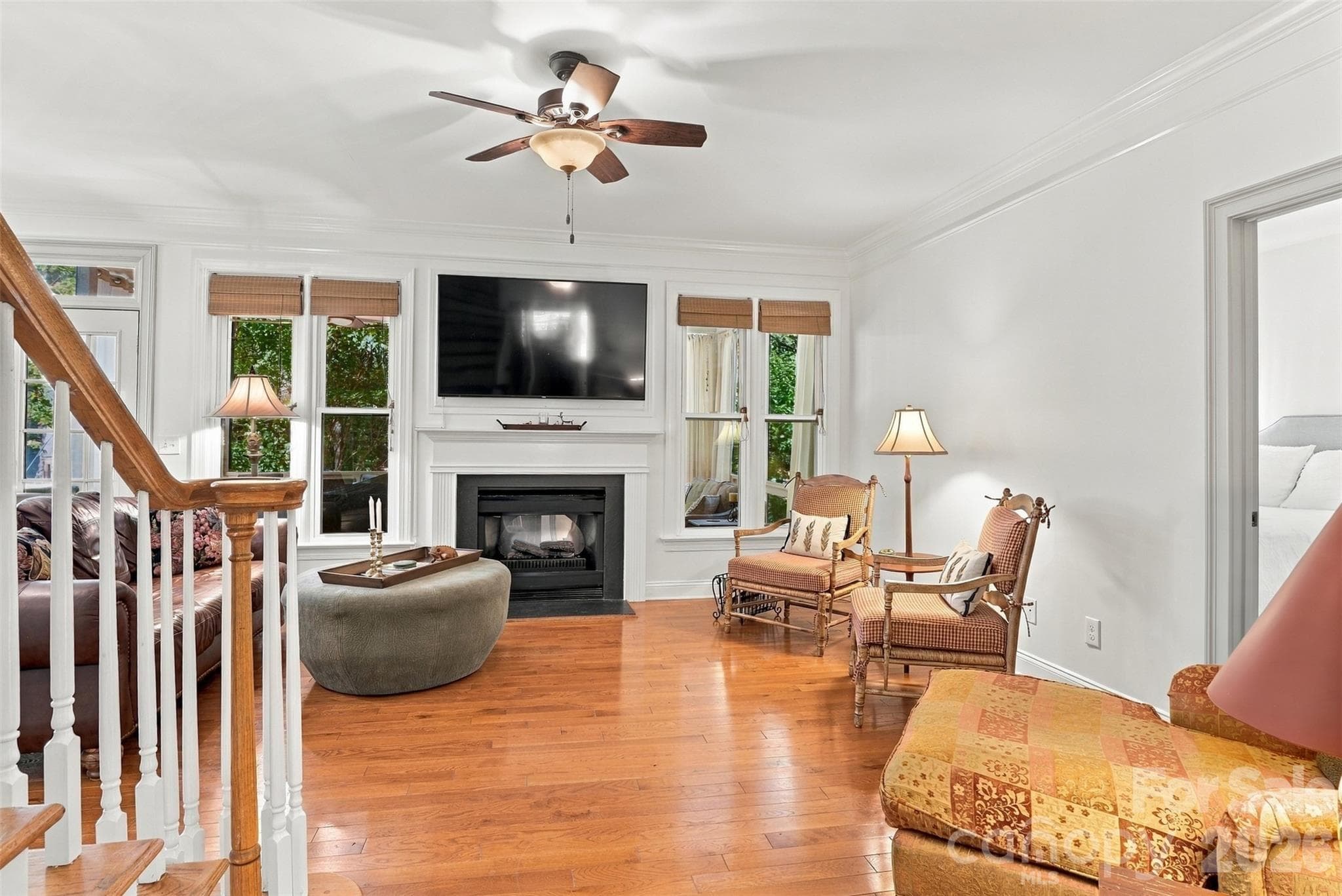 Single Family Residence at 223 N Brackenbury Lane, Charlotte, photo 4 of 49