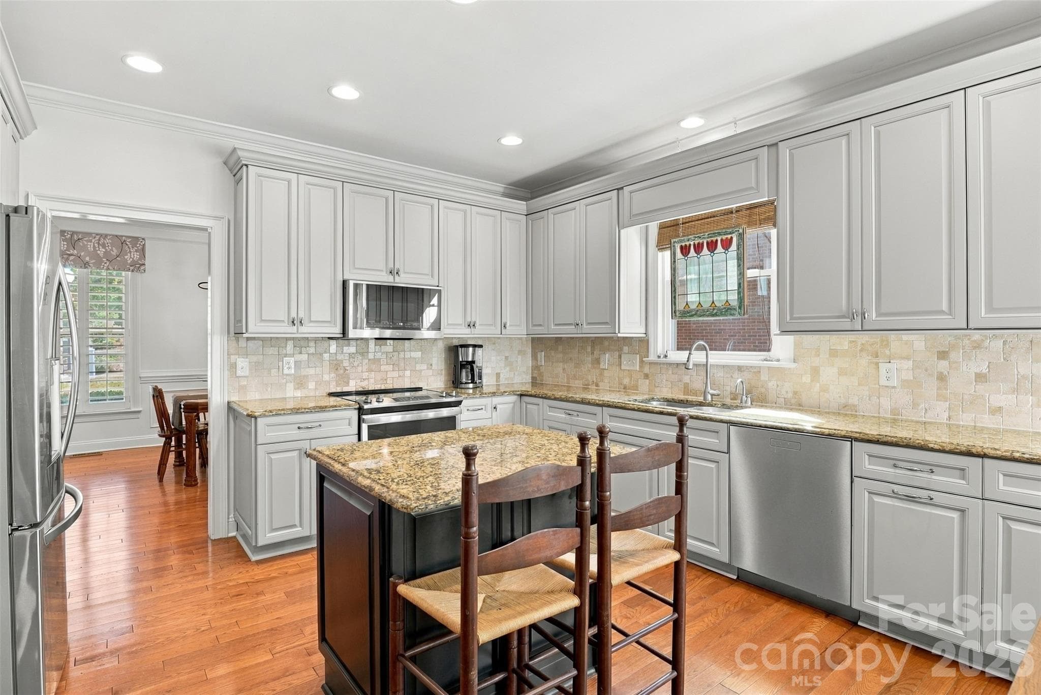 Single Family Residence at 223 N Brackenbury Lane, Charlotte, photo 5 of 49