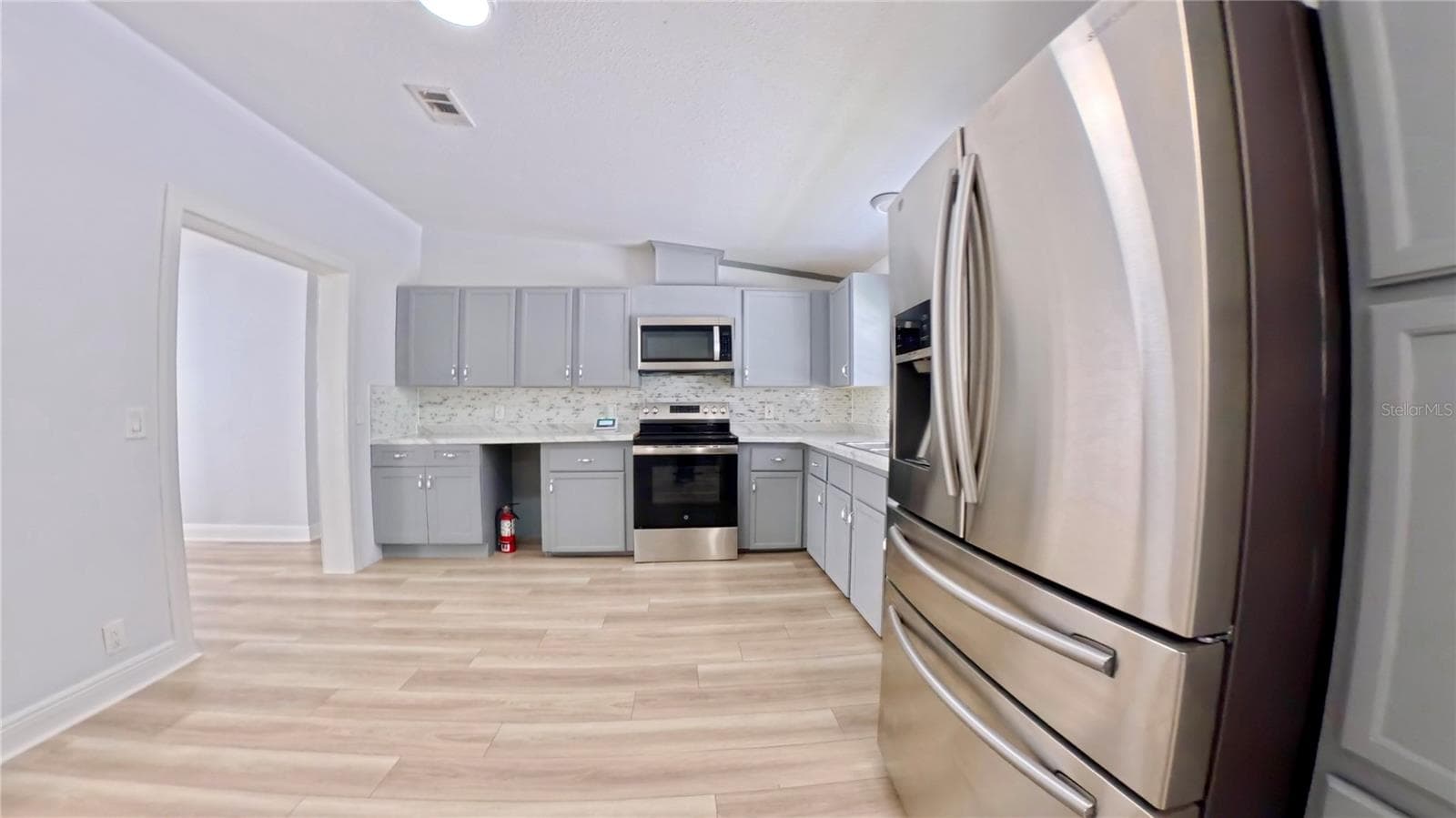 Manufactured Home at 7412 52ND AVE S, TAMPA, photo 7 of 27