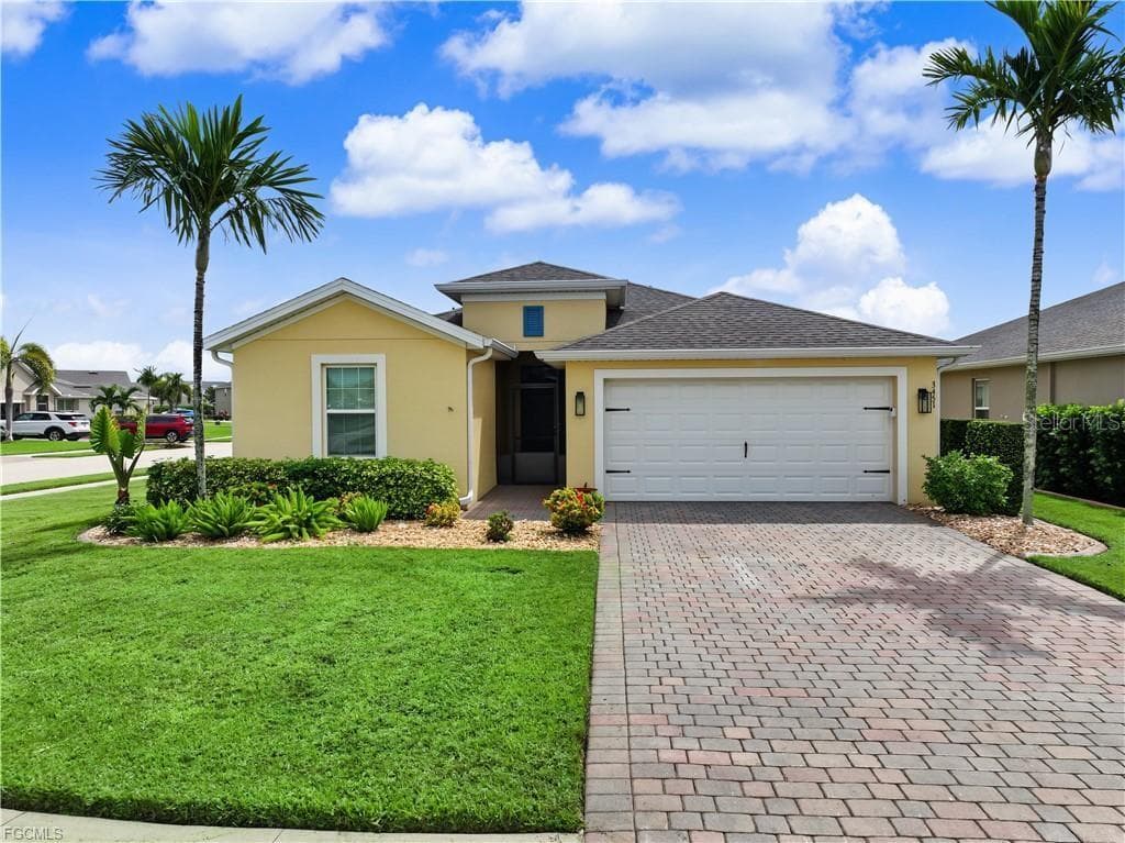 Single Family Residence at 3451 MANATI CT, CAPE CORAL, photo 8 of 97