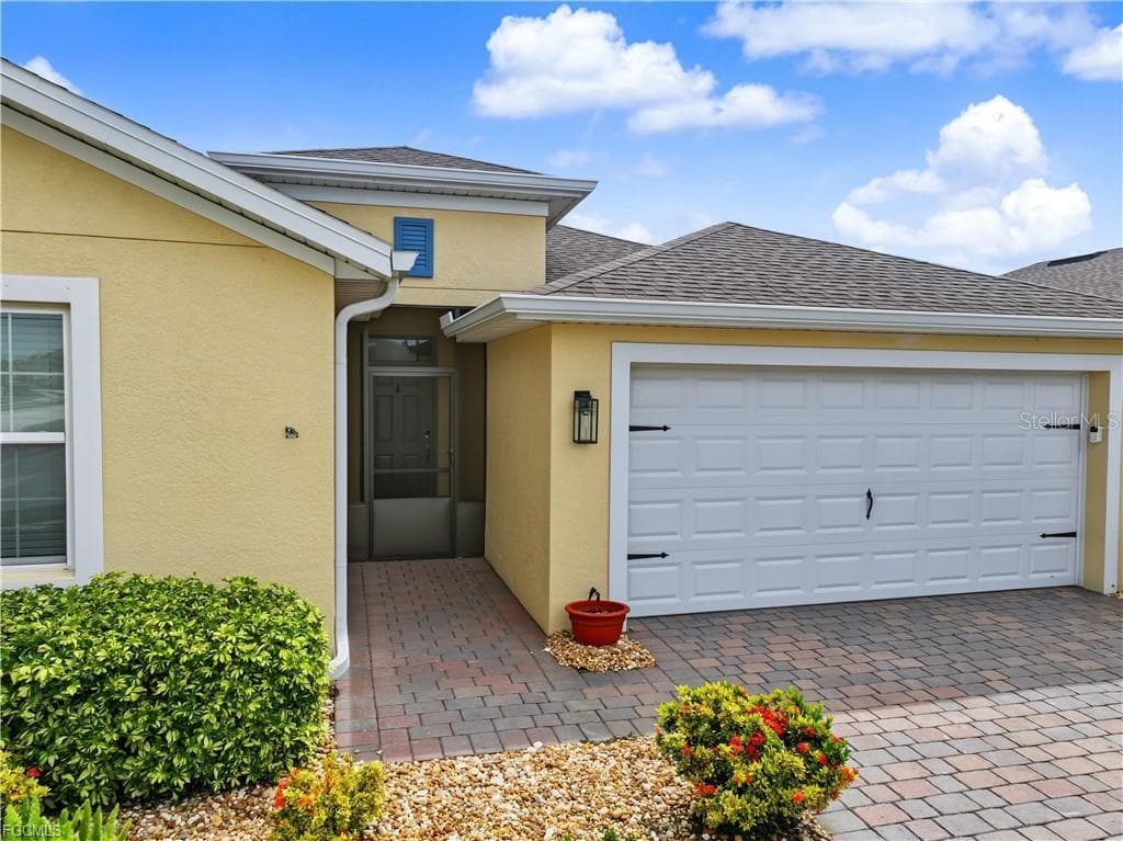 Single Family Residence at 3451 MANATI CT, CAPE CORAL, photo 9 of 97
