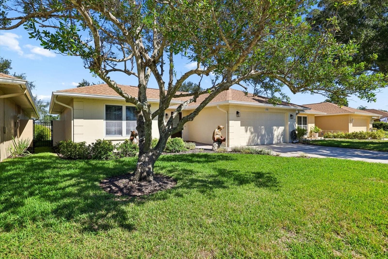 Single Family Residence at 2335 HERON CIR, CLEARWATER, photo 3 of 27