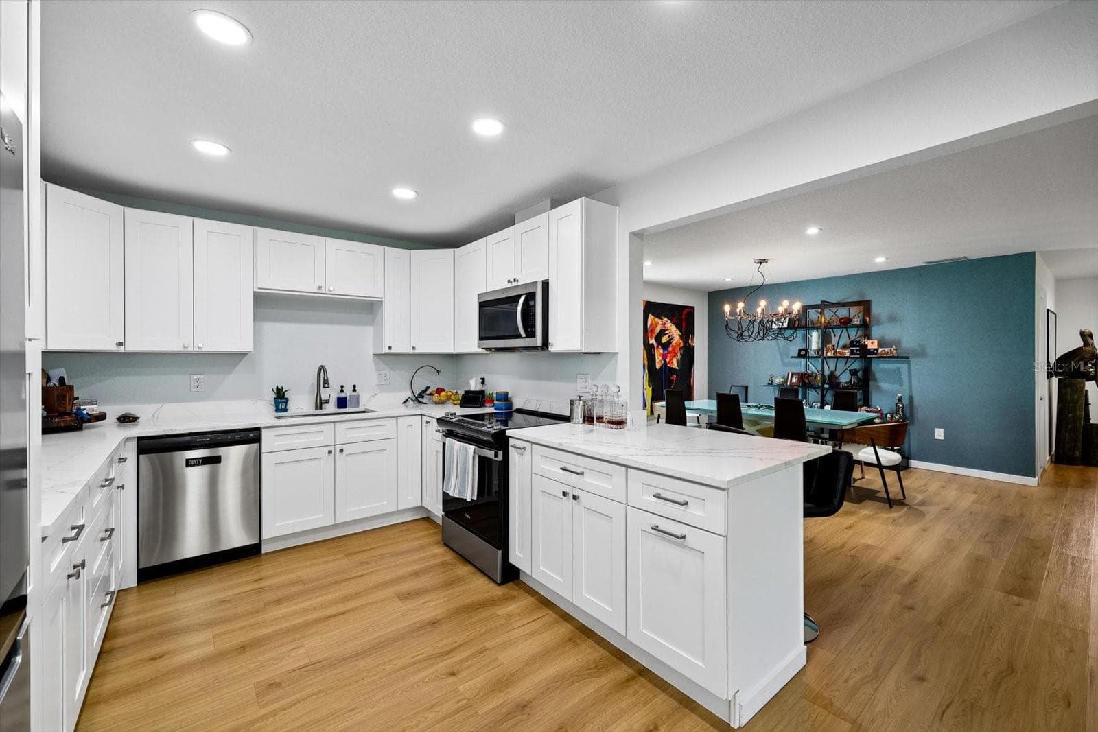 Single Family Residence at 2335 HERON CIR, CLEARWATER, photo 8 of 27
