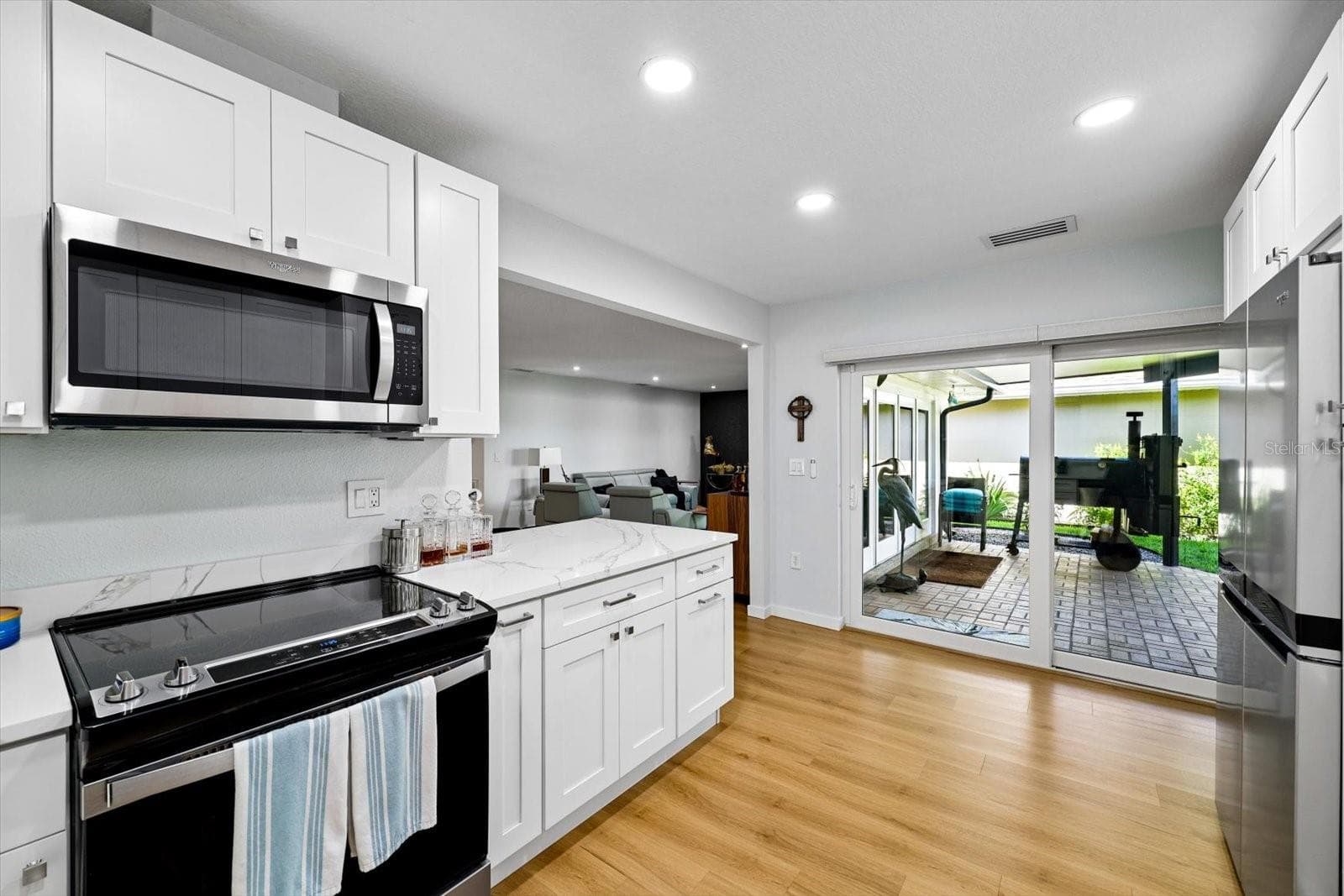 Single Family Residence at 2335 HERON CIR, CLEARWATER, photo 9 of 27