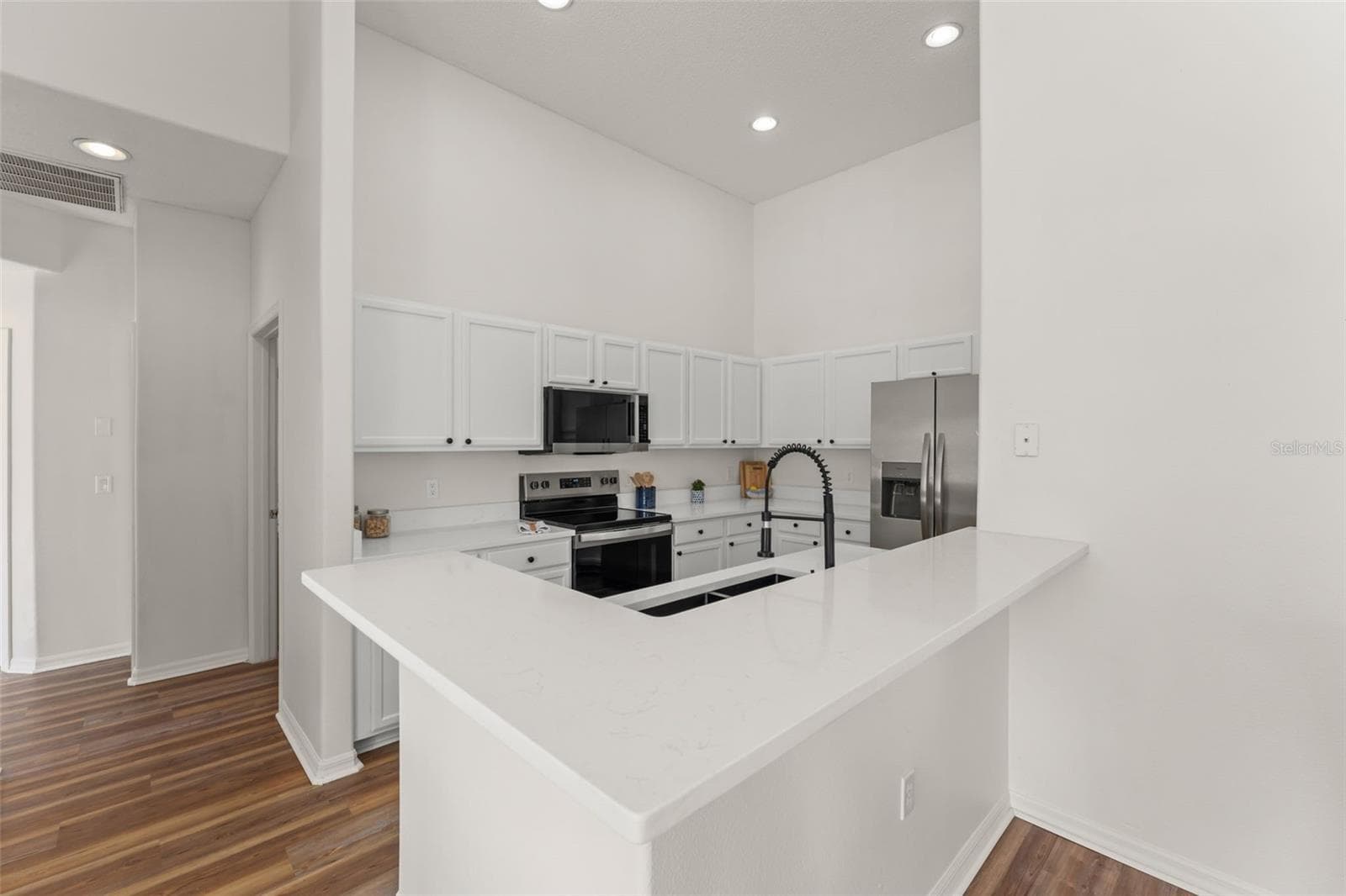 Townhouse at 1807 ISLAND WALK DR, ORLANDO, photo 10 of 34
