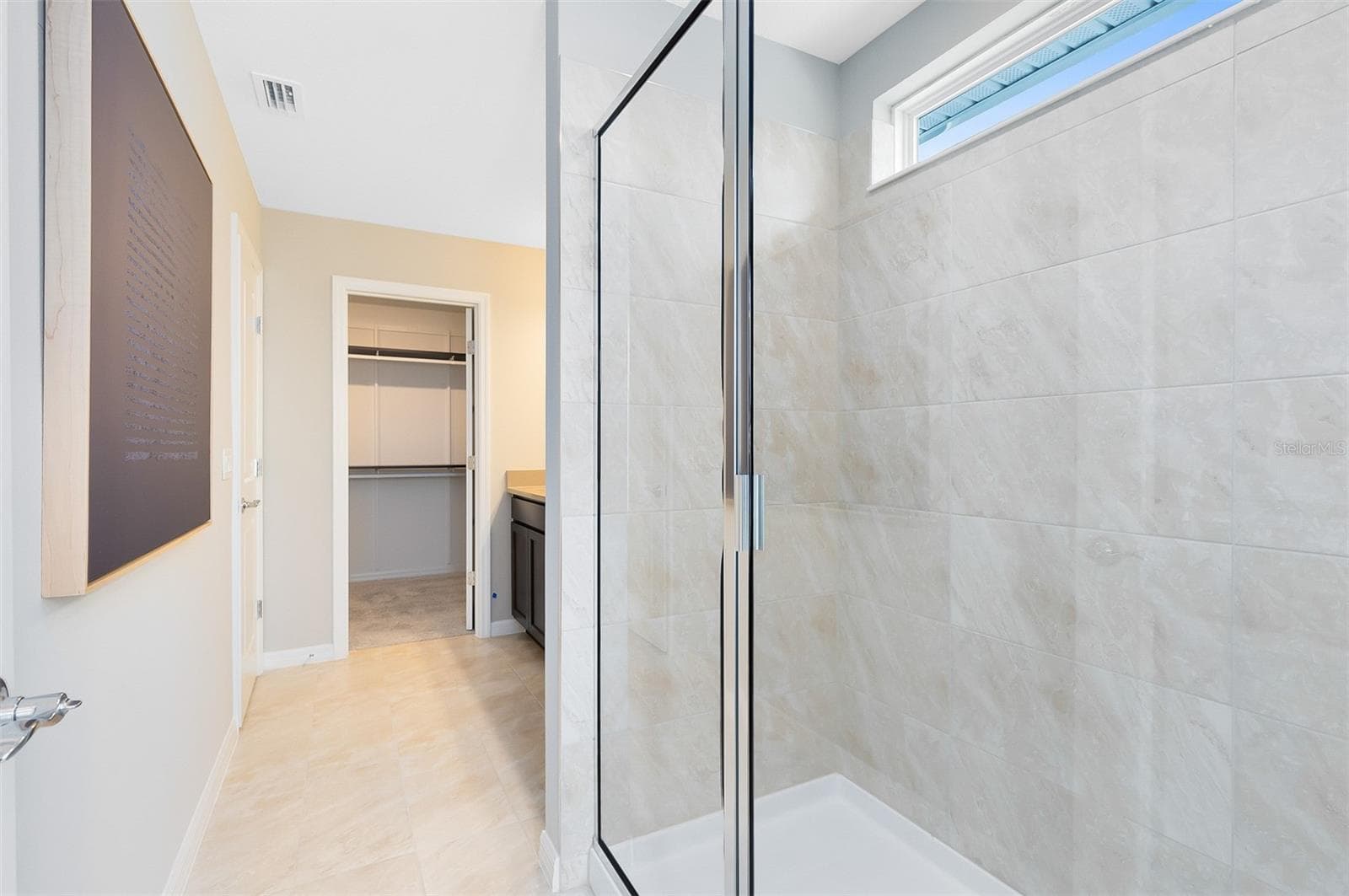 Actual home photo. Colors, finishes, textures and options may appear differently in person due to variations in monitors and viewing devices. - 5058 OAK SEED WAY, ST CLOUD