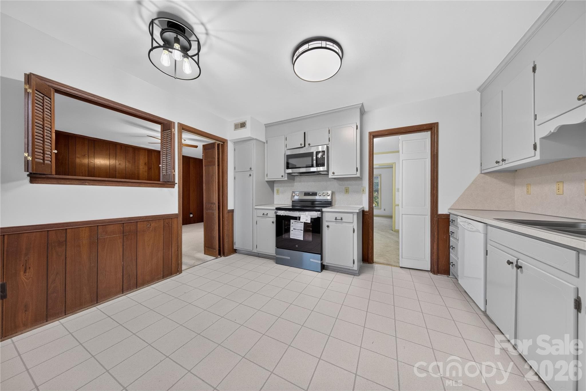 Townhouse at 6869 Dumbarton Drive, Charlotte, photo 9 of 25