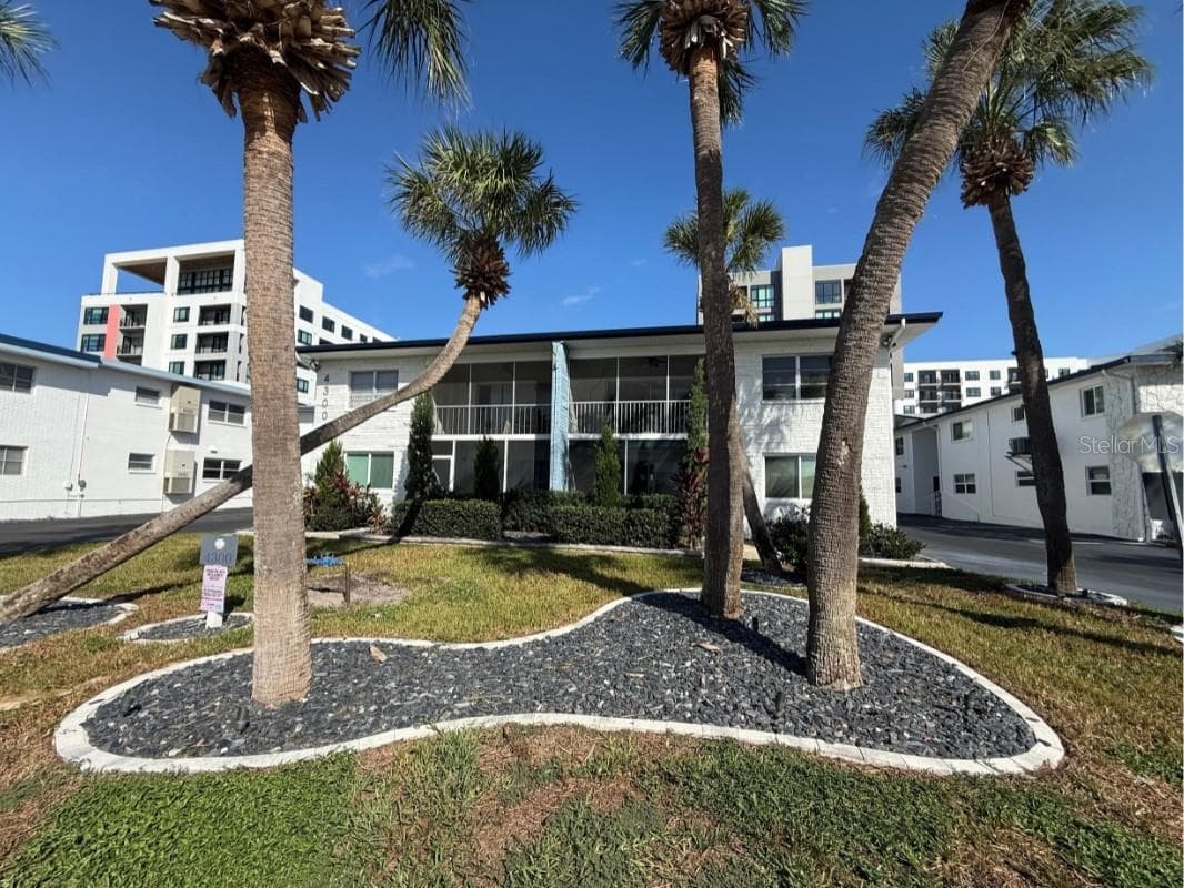 Street View - 4300 37TH ST S #2, ST PETERSBURG