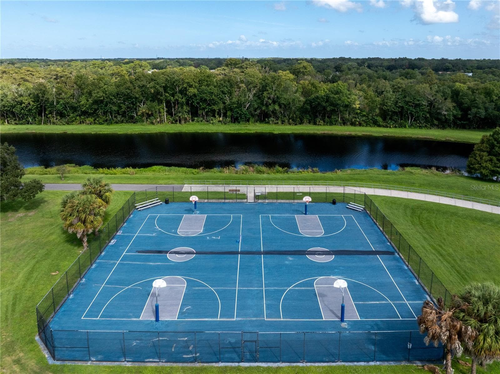Basketball courts, riverview/trail, conservation views - 9911 LANCEWOOD ST, ORLANDO