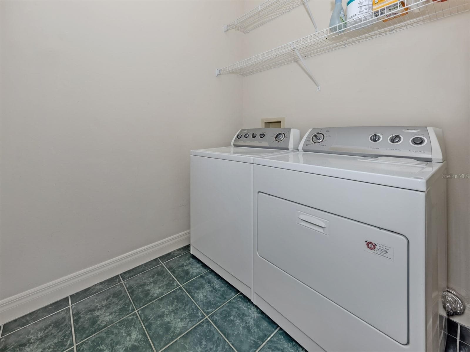 The laundry room is large and spacious. - 1725 ARDRY WAY, VENICE