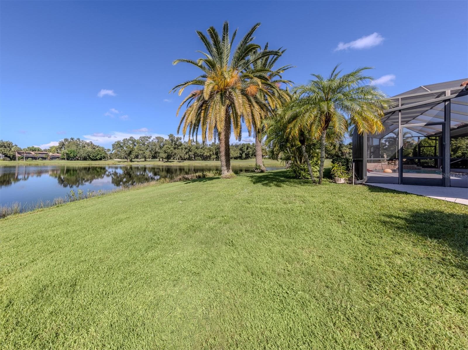 Plenty of green space with this home! - 1725 ARDRY WAY, VENICE