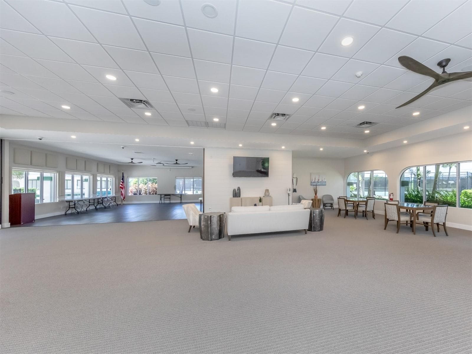 The Waterford sports club features a dance floor, and large kitchen with plenty of game tables - 1725 ARDRY WAY, VENICE