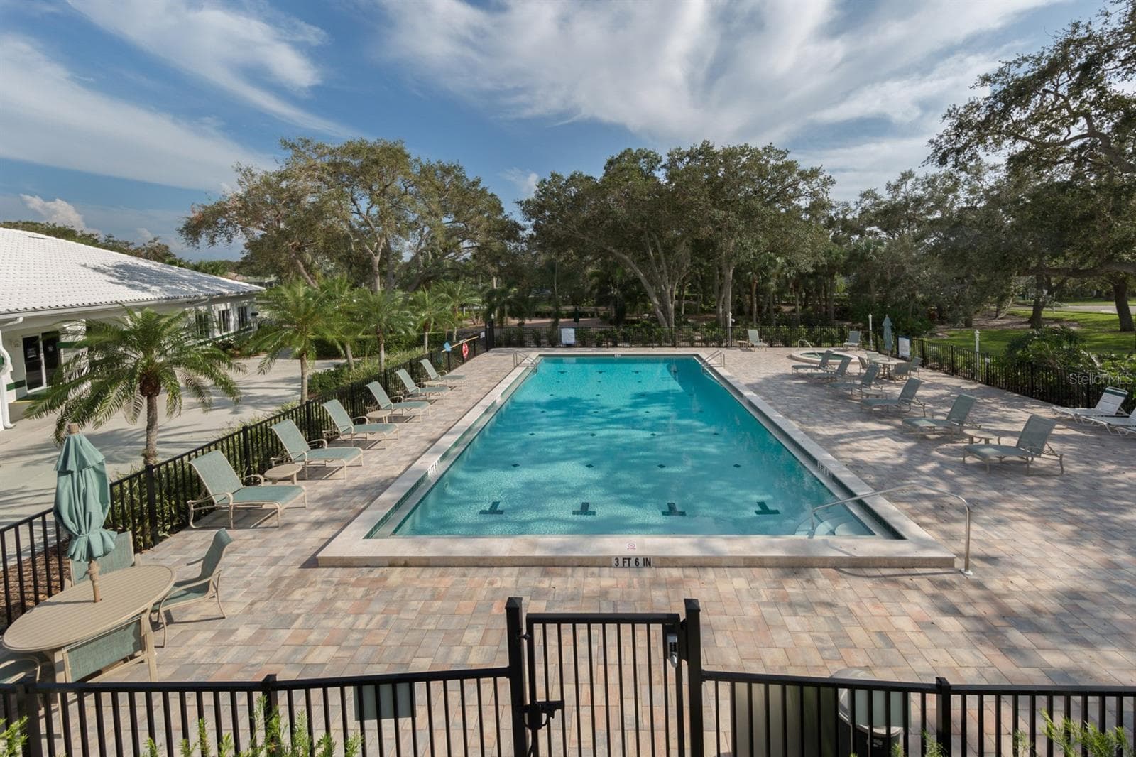 The pool includes plenty of seating for everyone - 1725 ARDRY WAY, VENICE