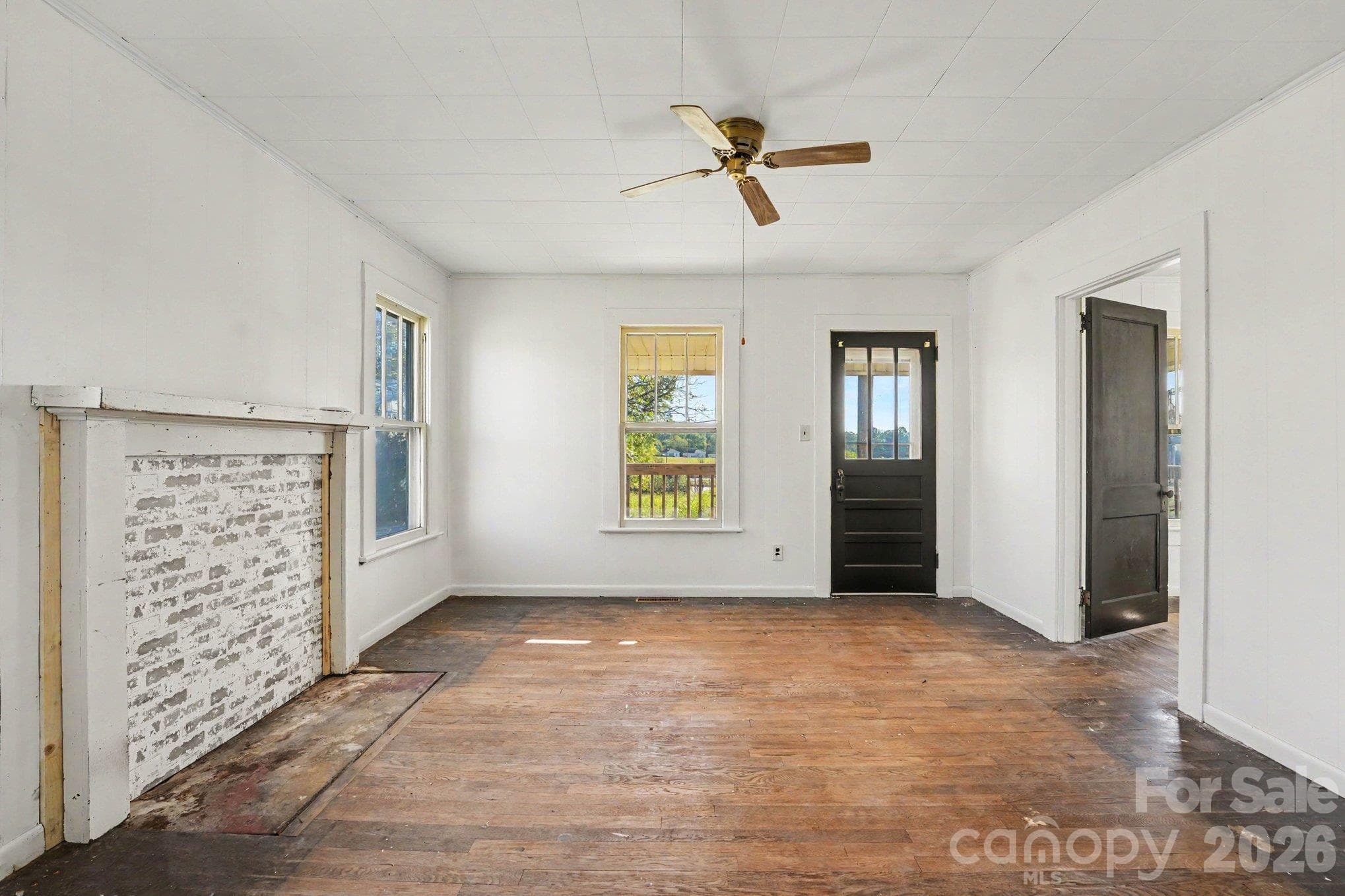 Single Family Residence at 216 N Brady Avenue, Newton, photo 6 of 23