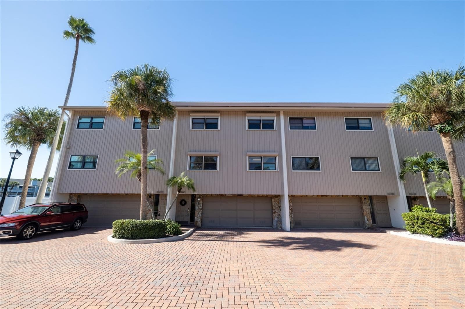 Townhouse at 12242 2ND ST E, TREASURE ISLAND, photo 2 of 51