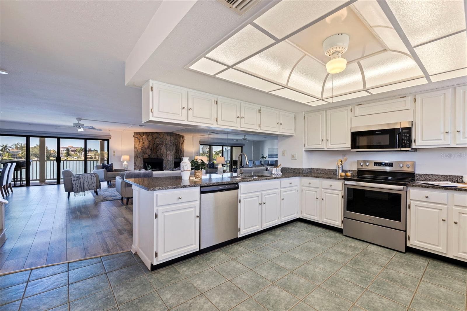 Townhouse at 12242 2ND ST E, TREASURE ISLAND, photo 18 of 51