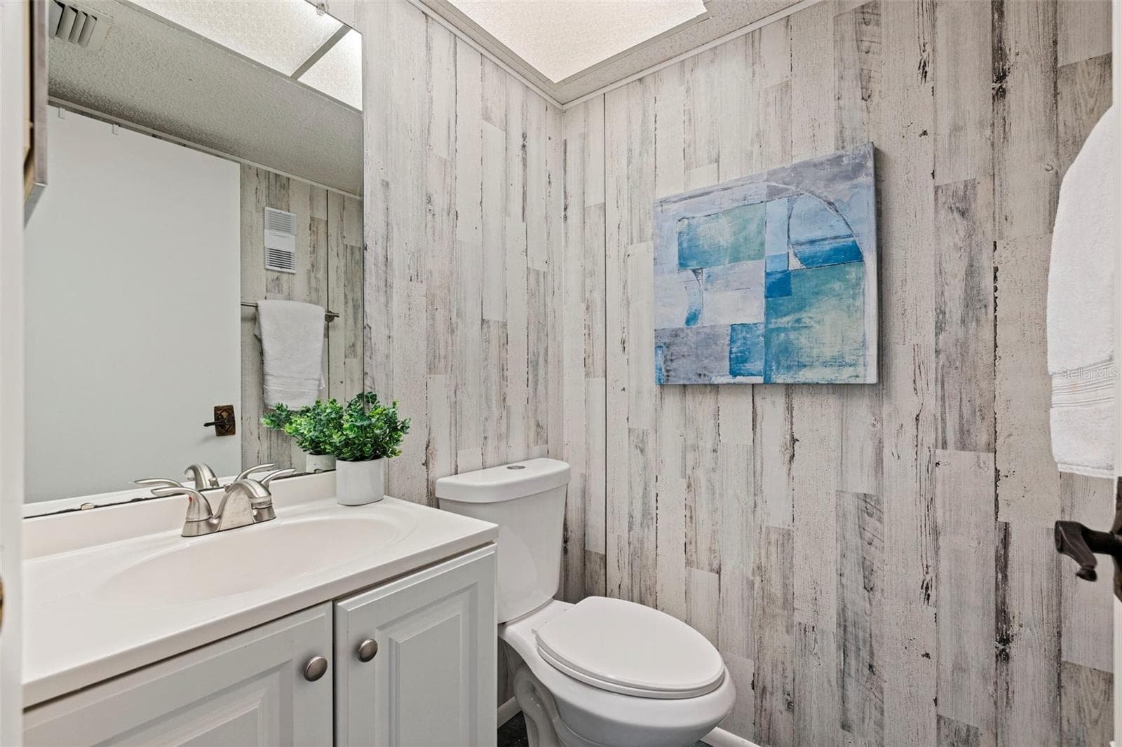 Townhouse at 12242 2ND ST E, TREASURE ISLAND, photo 23 of 51