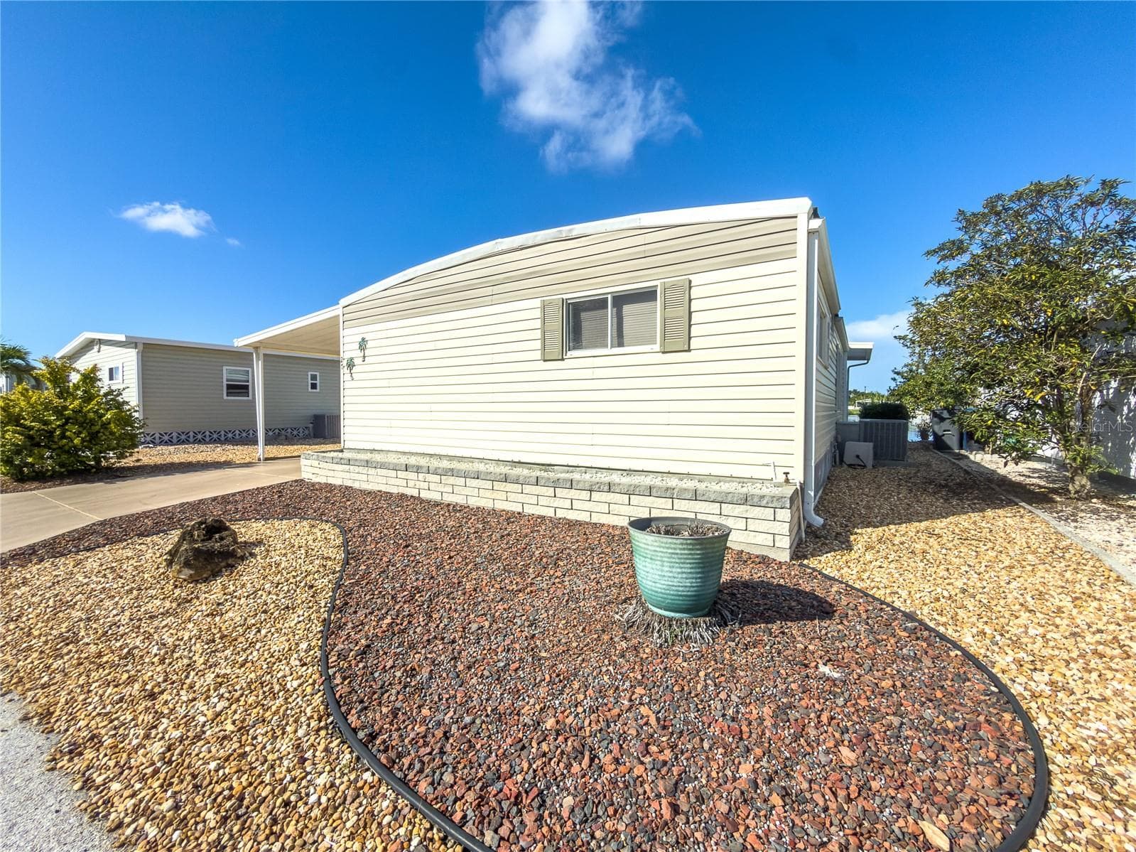 Front of Home. No lawn cutting. - 808 53RD AVE E #27, BRADENTON