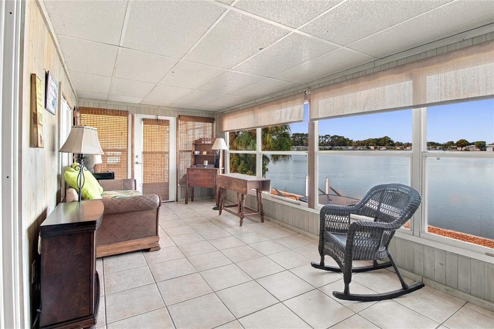 Great room to relax. - 808 53RD AVE E #27, BRADENTON