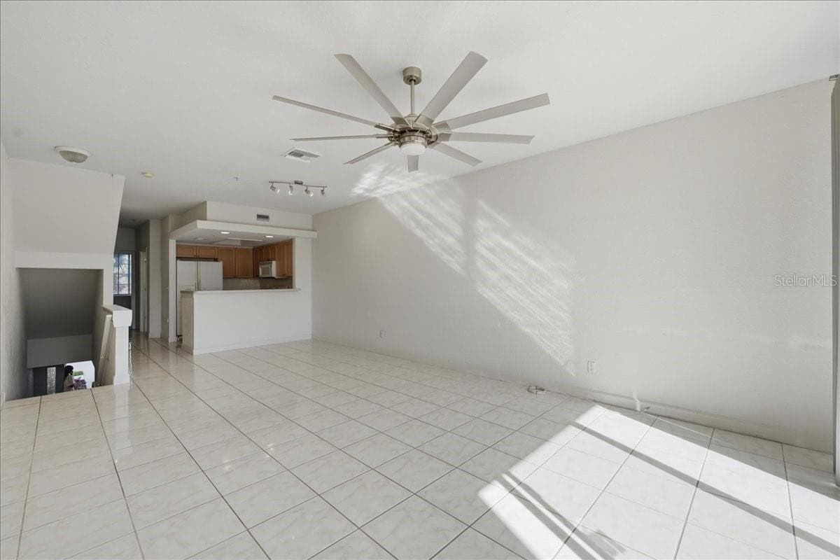 Townhouse at 116 BRENT CIR, OLDSMAR, photo 4 of 36