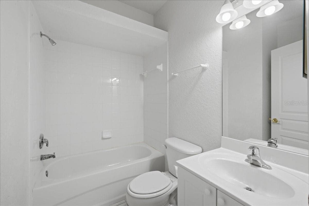Townhouse at 116 BRENT CIR, OLDSMAR, photo 12 of 36