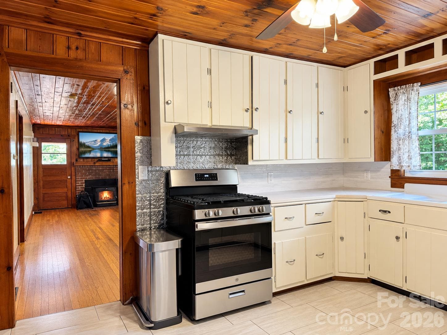 Updated kitchen - 683 McDaniel Road, Lake Lure