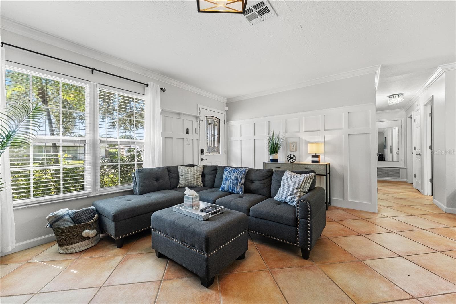 Single Family Residence at 5363 FOXWOOD DR, SARASOTA, photo 6 of 32