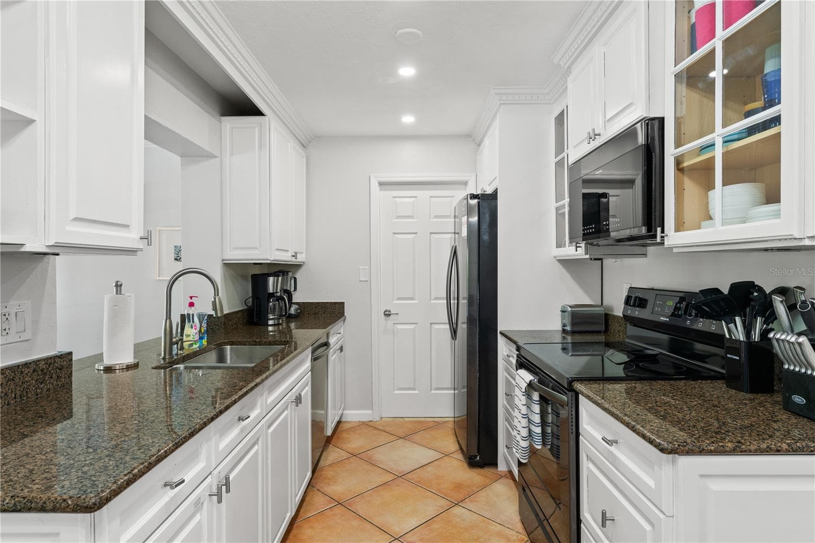 Single Family Residence at 5363 FOXWOOD DR, SARASOTA, photo 9 of 32