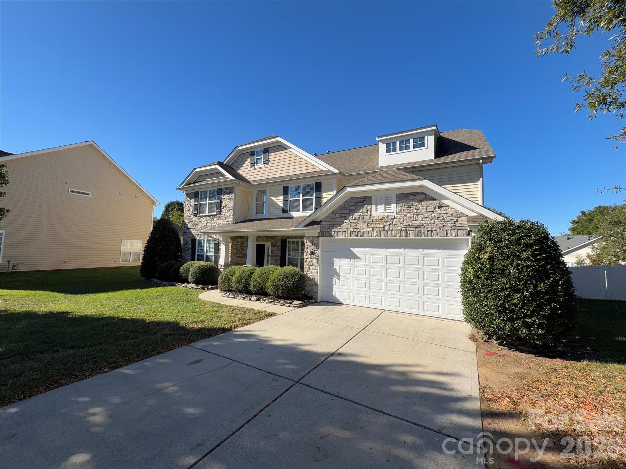 Single Family Residence at 1003 Defoor Court, Indian Trail, photo 2 of 40