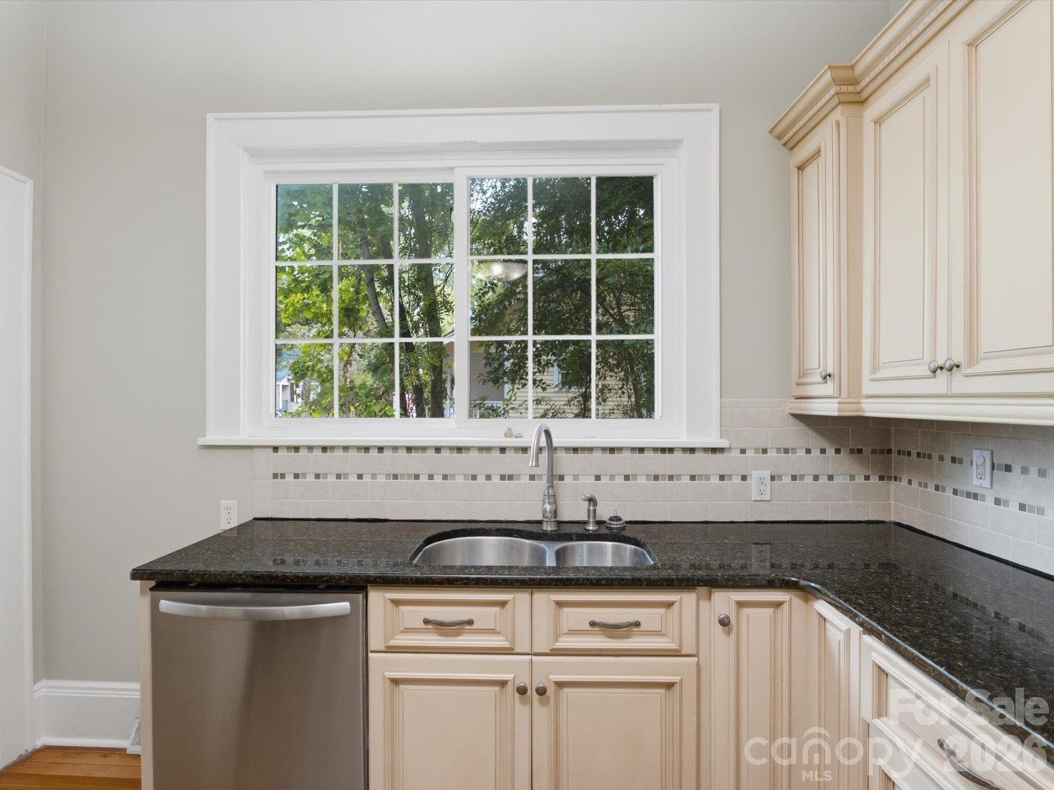 Single Family Residence at 707 York Street, Gastonia, photo 25 of 84