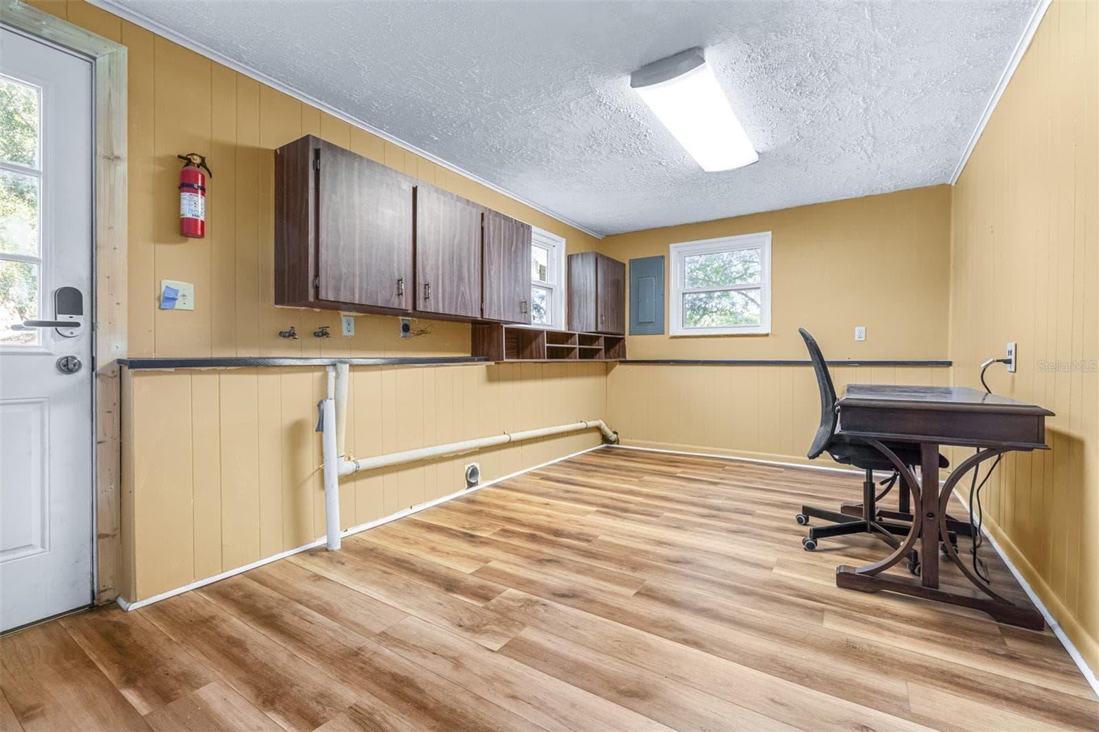 Single Family Residence at 2957 N TIVOLI RD, AVON PARK, photo 33 of 100