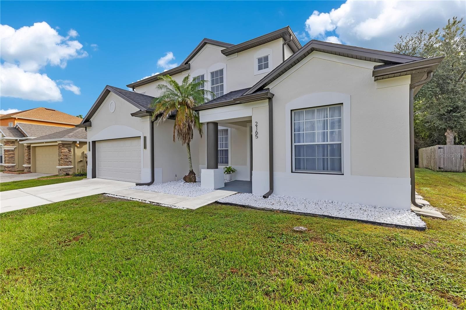 Single Family Residence at 2165 THE OAKS BLVD, KISSIMMEE, photo 2 of 37