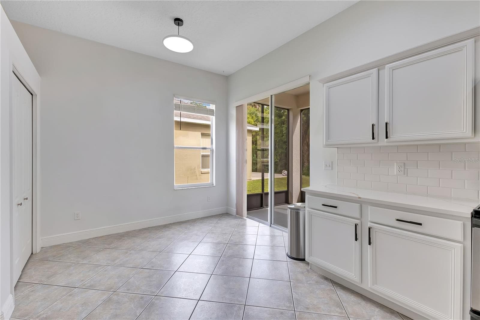 Single Family Residence at 2165 THE OAKS BLVD, KISSIMMEE, photo 8 of 37