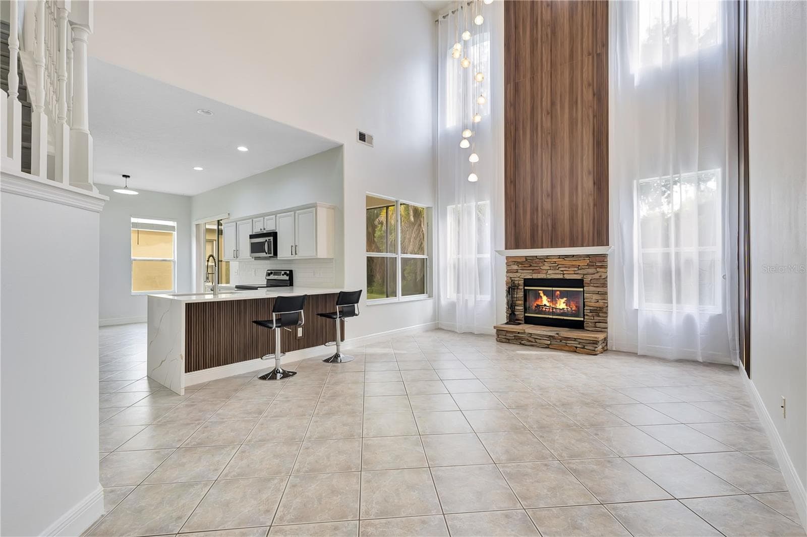 Single Family Residence at 2165 THE OAKS BLVD, KISSIMMEE, photo 10 of 37