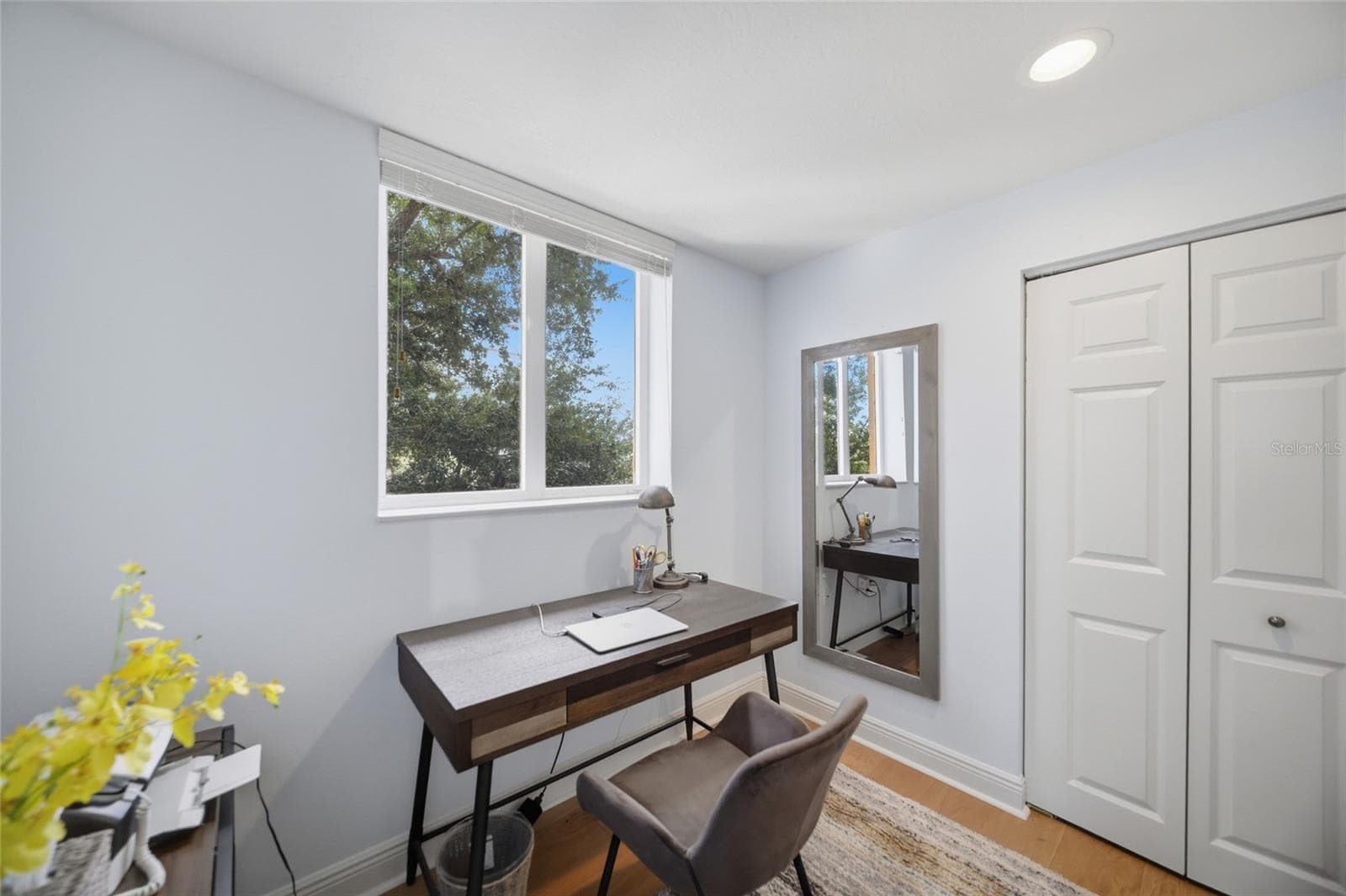 cozy office - 800 N TAMIAMI TRL #201, SARASOTA
